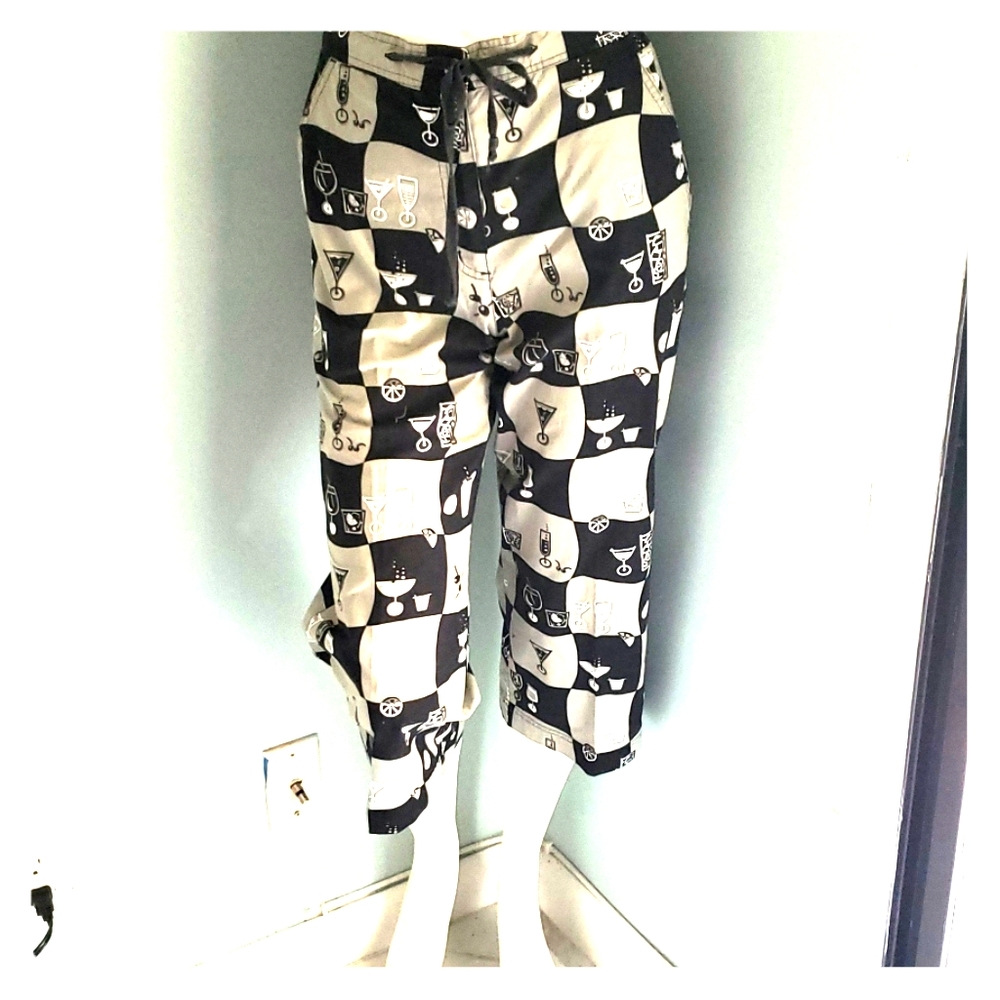 Weekend Trafffic Wine Capris - S